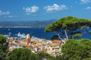 Grimaud en 7 jours  Grimaud Tourisme – Le charme de la Provence et de la  Côte d'Azur